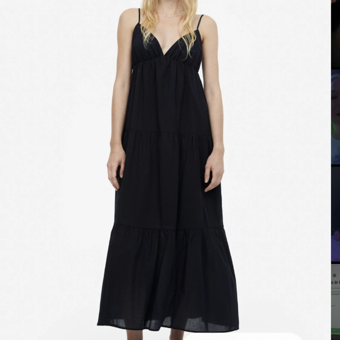 Svart midiklänning - 90