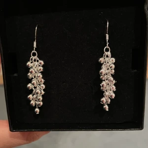 Fina örnhänge, silverpläterat - Silverpläterat örnhänge. Fina! Fraktas för 15 kr