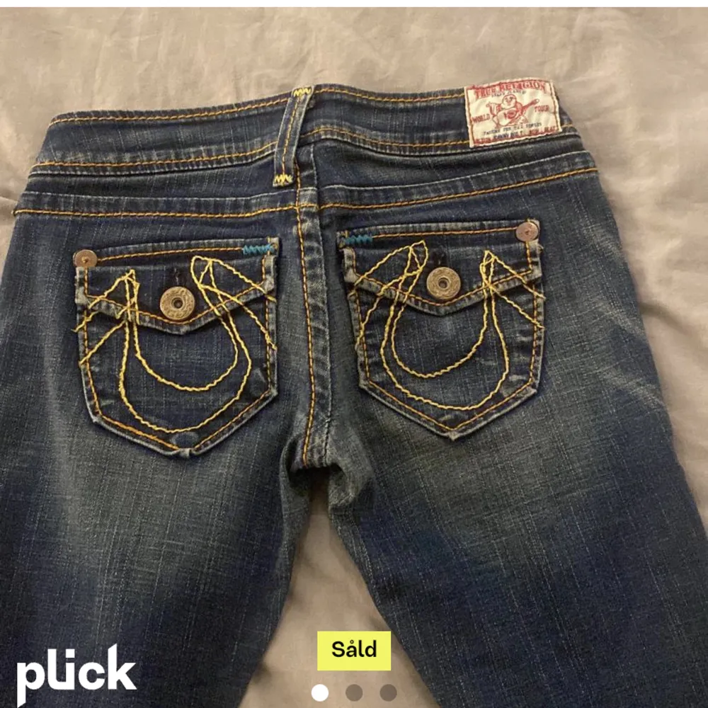 Lägger ut igen på grund av att personen tryckt på köp nu, gör inte det! Säljer då dom är för små för mig❤️. Jeans & Byxor.