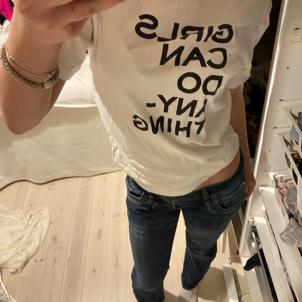 Zadig & Voltaire t shirt i nyskick❤️❤️ÄKTA❤️ skriv för fler bilder!❤️. T-shirts.