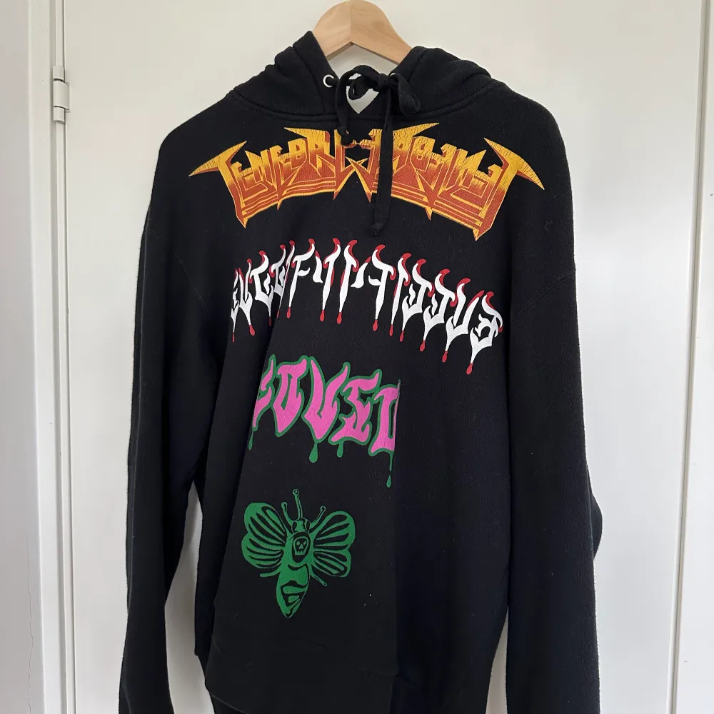 Gucci hoodie från 2019 kollektionen, väldigt eftertraktad. Nypris 10000. Hoodies.