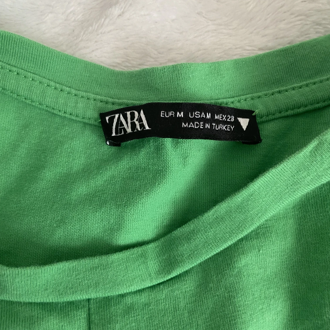 Grön topp med knyt - 91