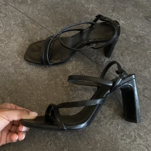 Klackar från bershka  - Stl 37