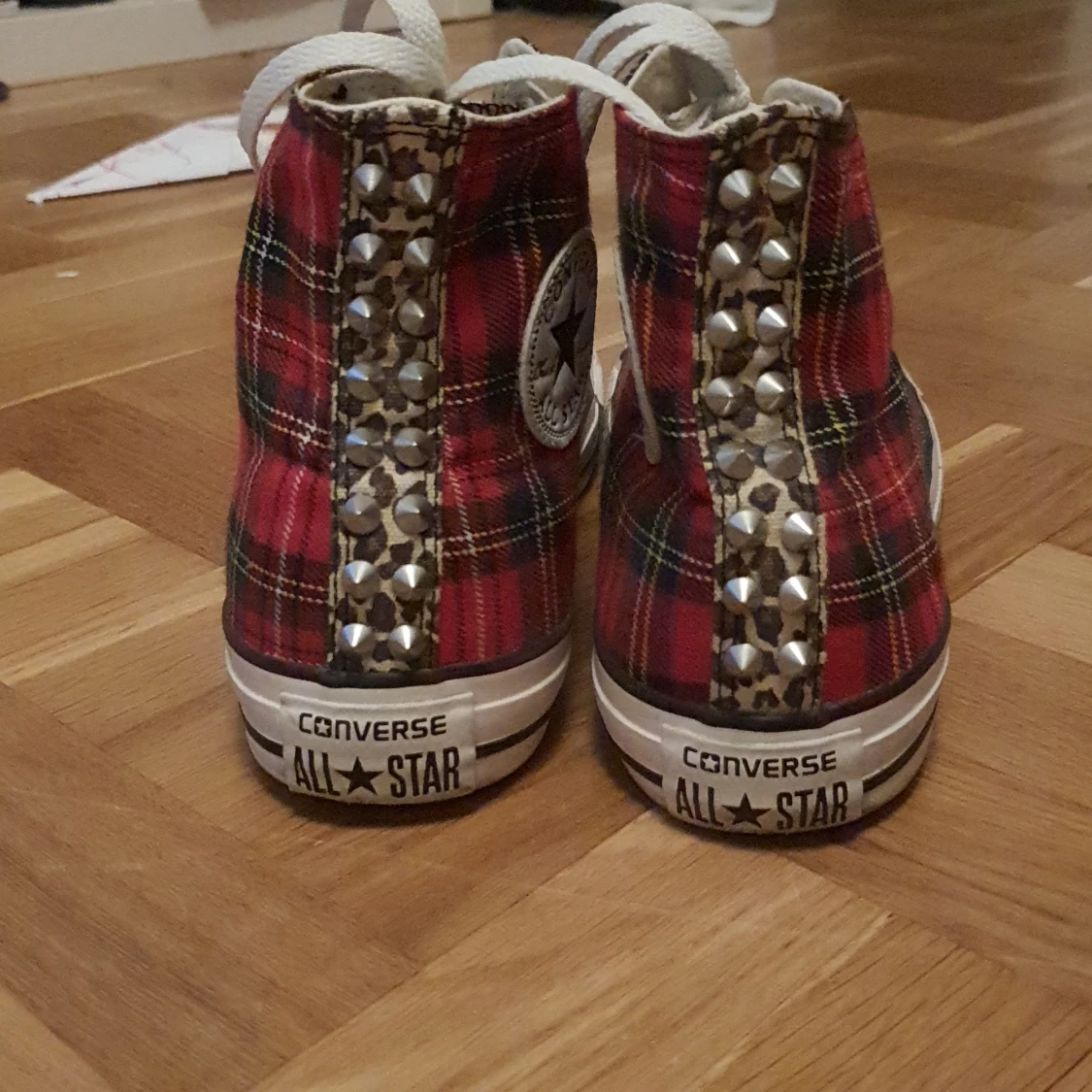 Rutiga converse med knitar - 91