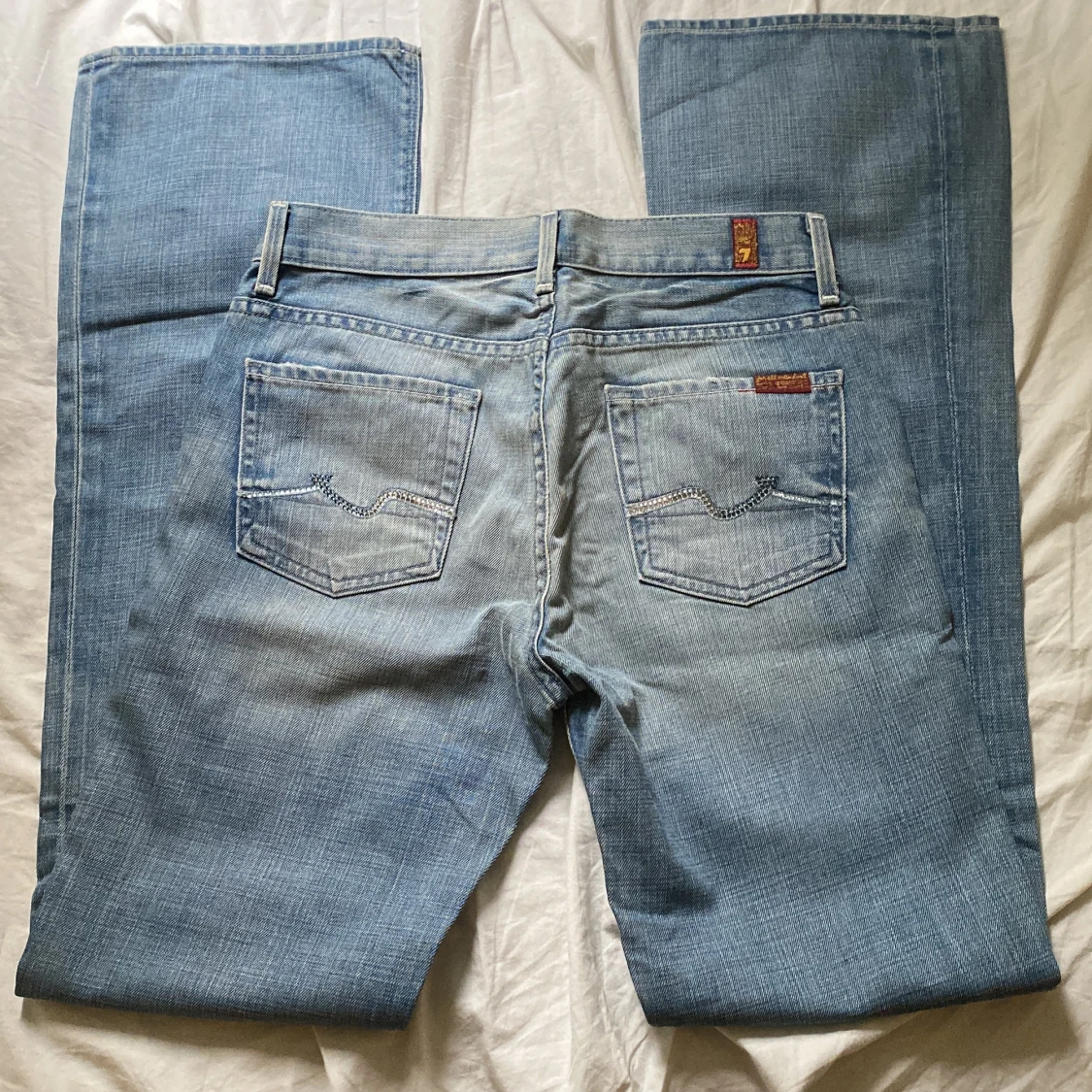 Mid waist bootcut jeans