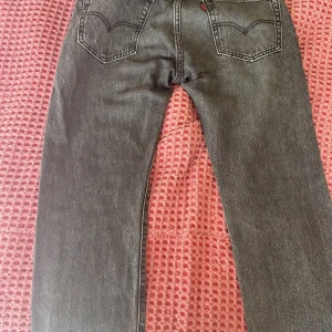 Levis 551 - Nya Levis 551 grå färg