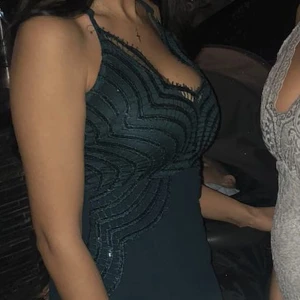 Klänning  - Använd endast 1 gång. 