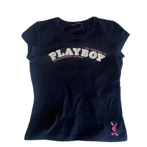 Playboy t-shirt  - Kontakta vid intresse <3