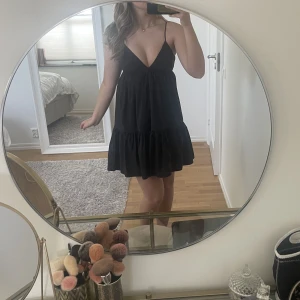 Zara klänning ! - Populär zara klänning som inte finns kvar längre i storlek S ! ❤️ frakt tillkommer 