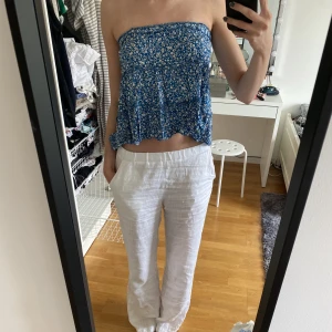 Topp - Såå fin somrig topp, är egentligen en kjol men tycker den är fin som topp också!