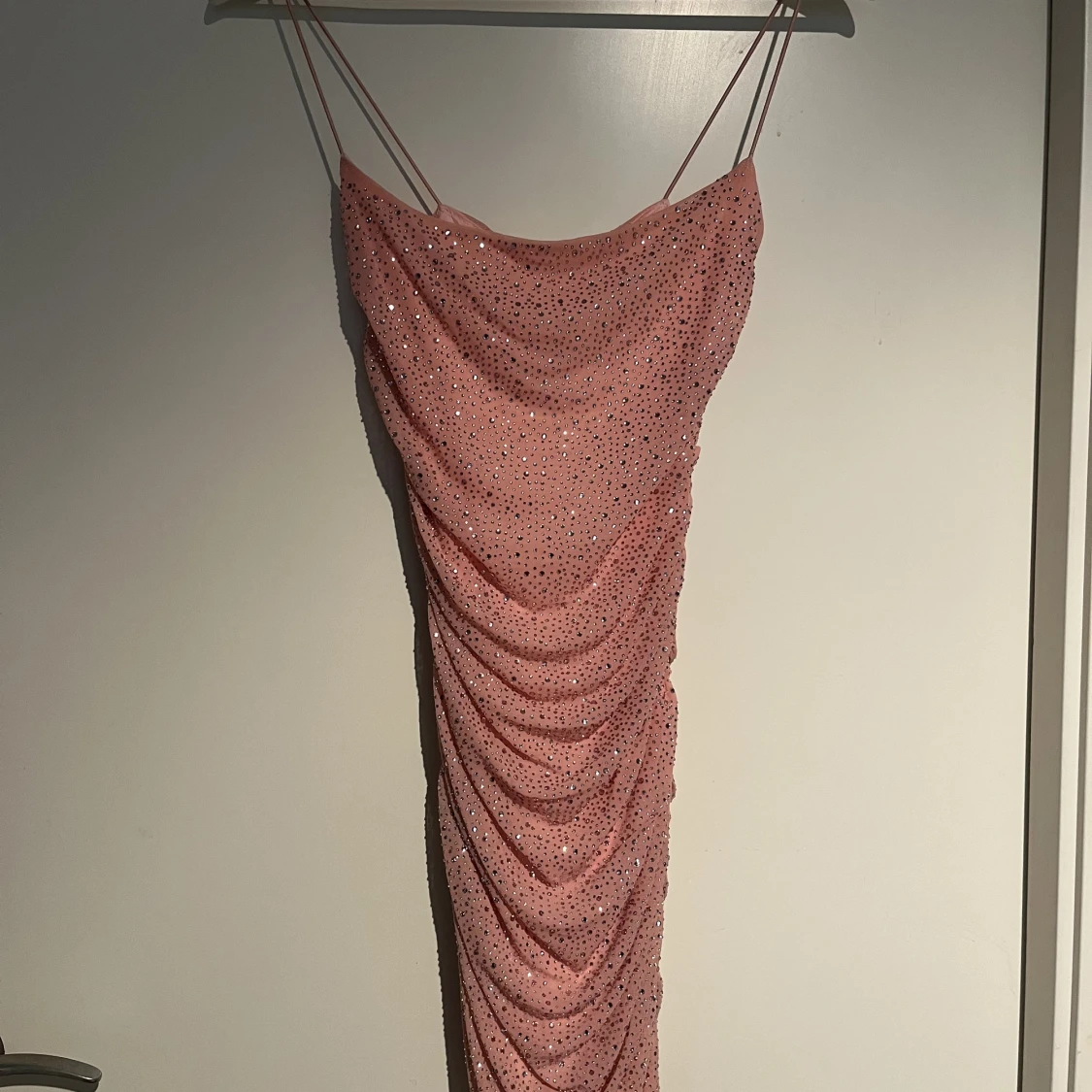 Glittrig klänning - 90