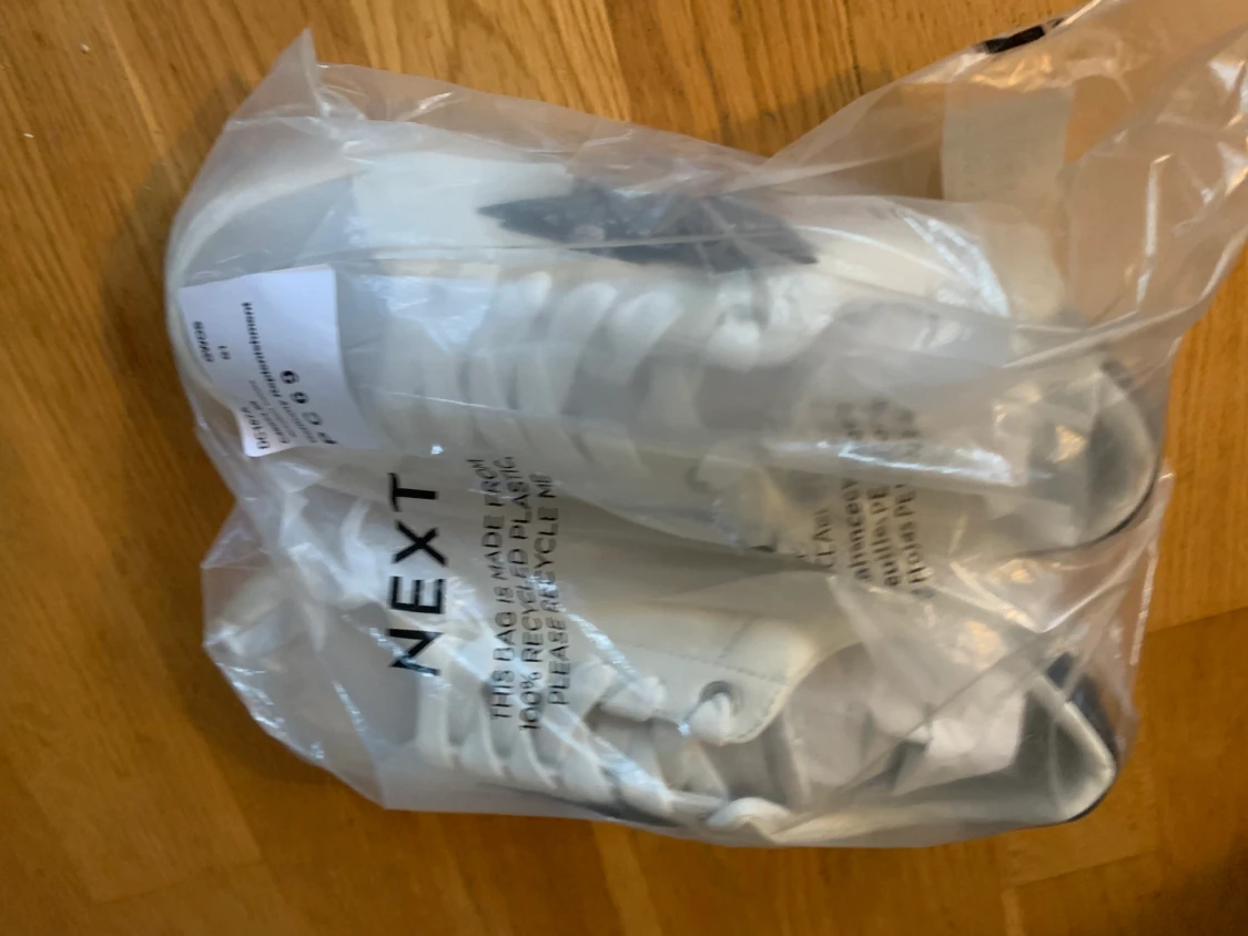 Helt nya skor!  - 91