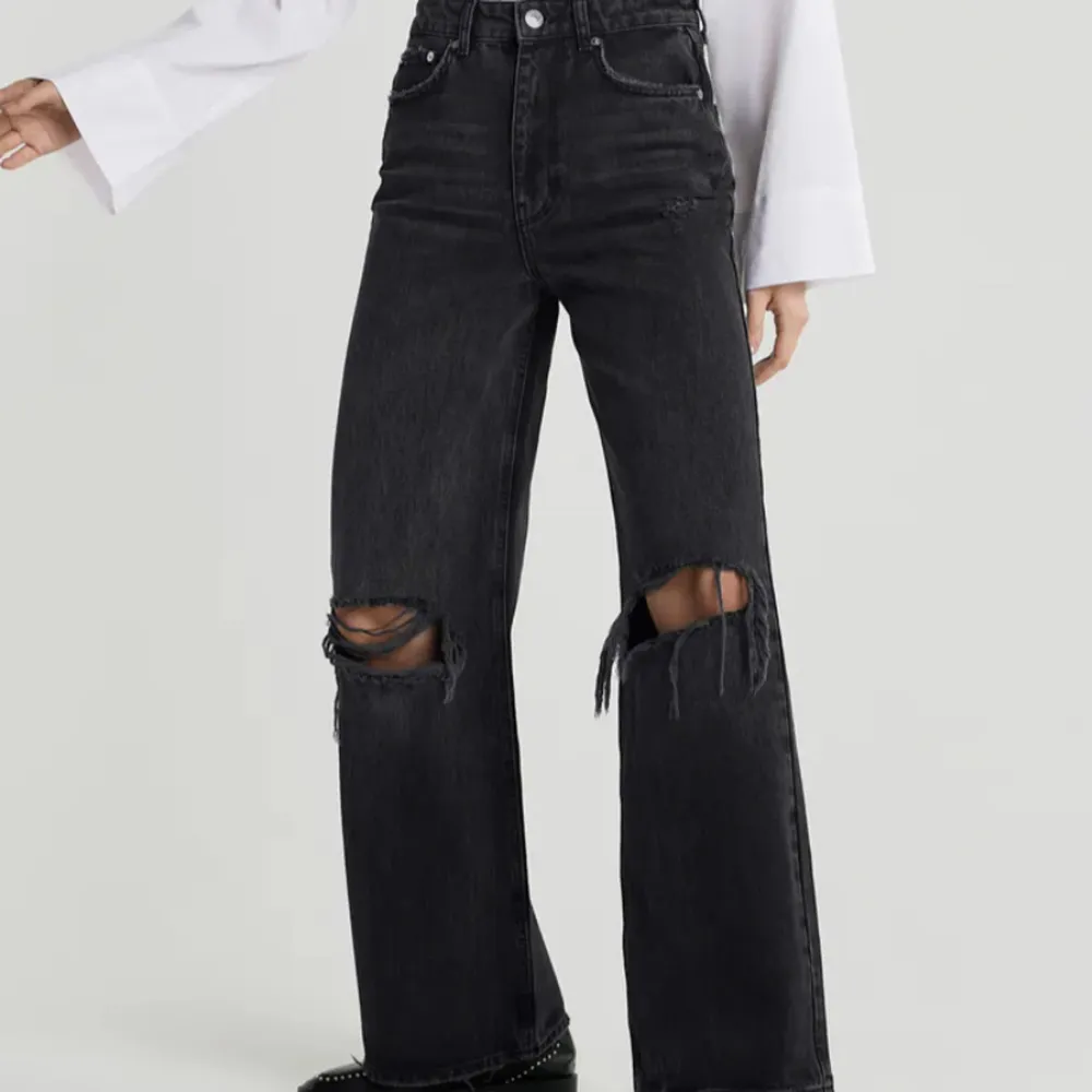 Jeans från Ginatricot i modellen ”idun wide jeans” använda men i bra skick!. Jeans & Byxor.