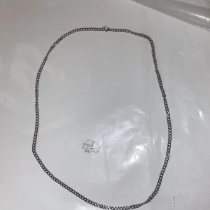 En enkel kedja  - En enkel kedja som man kan ha på sig varje dag 