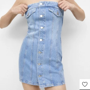 Jeans klänning💓 - Så fin oanvänd med prislapp, då den inte passade mig som jag trodde. 