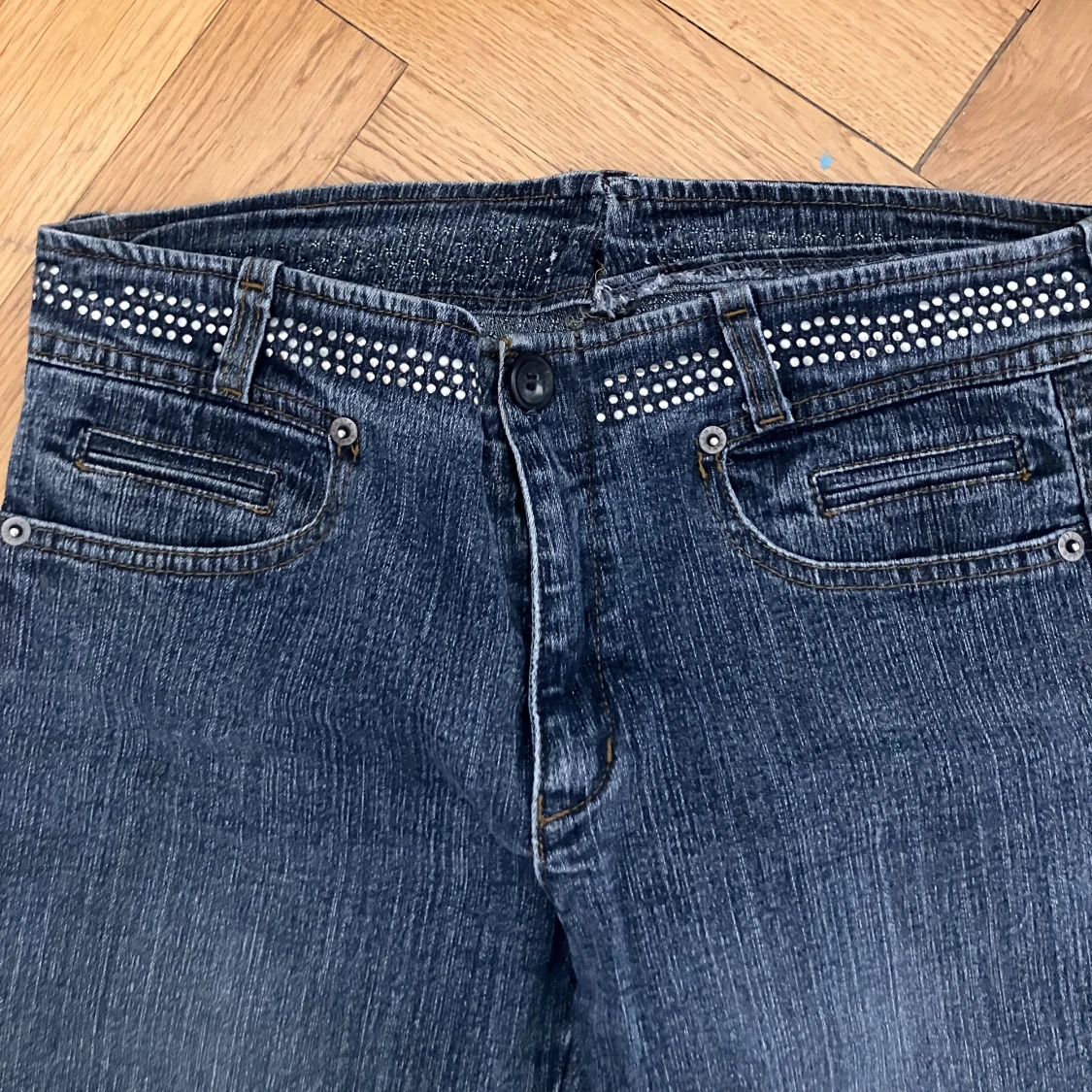 Y2k utsvängda jeans - 91