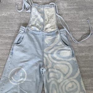 Pants  - Cute design, good quality, perfect for summer.