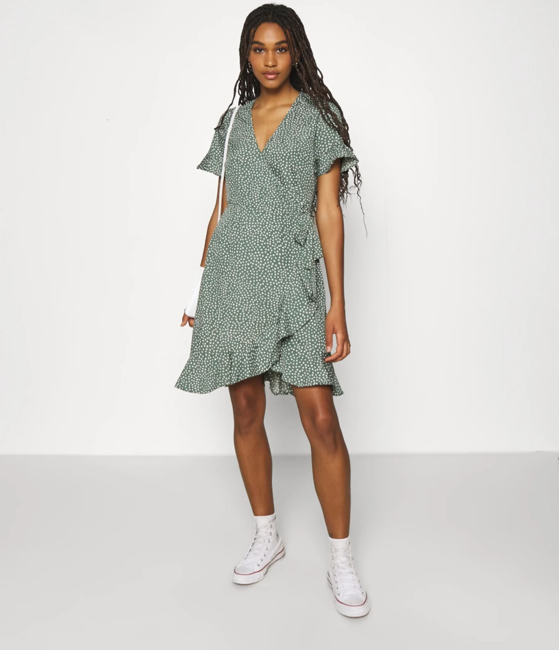 Ny! Vero Moda omlott klänning i storlek S