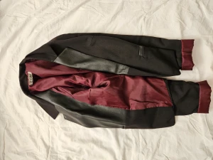 EDM kavaj i bra skick  - EDM kavaj i väldigt bra skick. Tillverkad i England  Nyskick