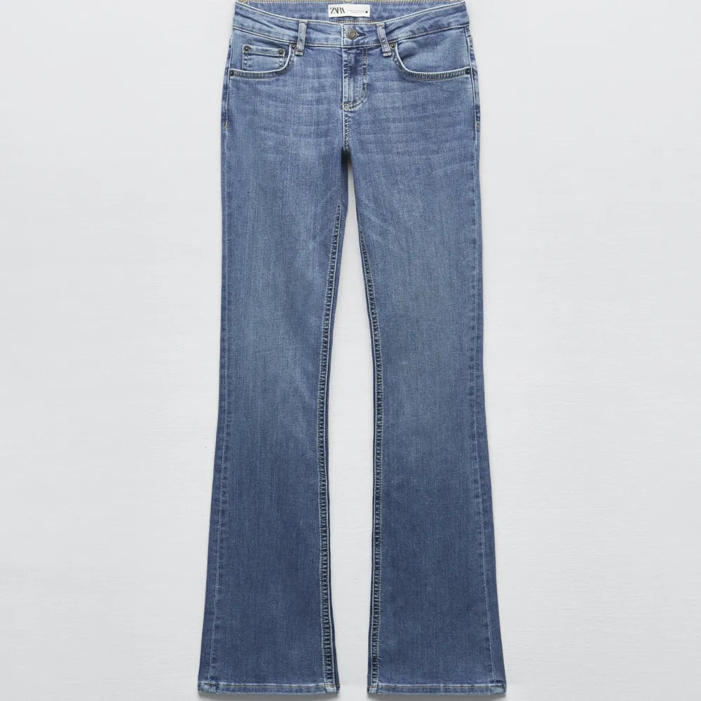 Säljs då jag rockar köpa dubbletter, helt oanvända men lappar borttagna 250+frakt. Jeans & Byxor.