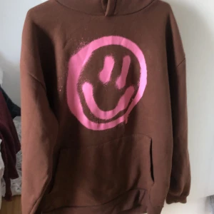 Burberry - använt den ca 5 gånger.Säljer den för att den inte passar