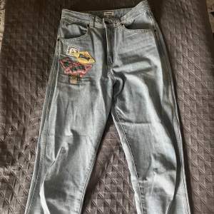 Mom Jeans ifrån wrangler. W29 L34