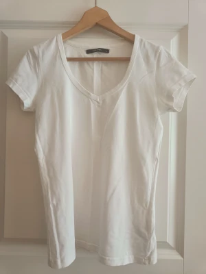 T-shirt  - I mycket bra skick 