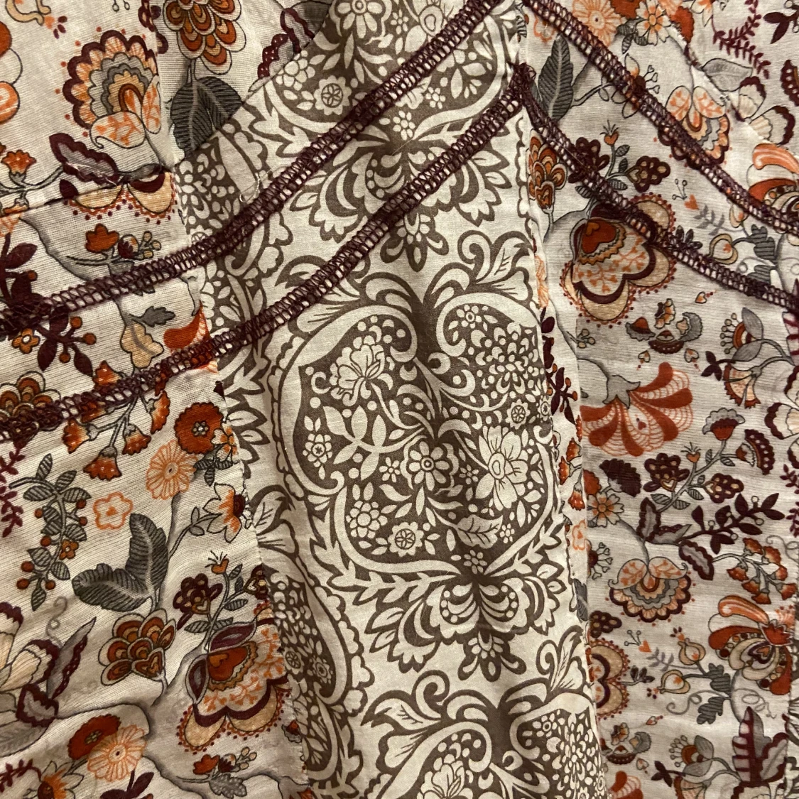 Mönstrad lång klänning - 91