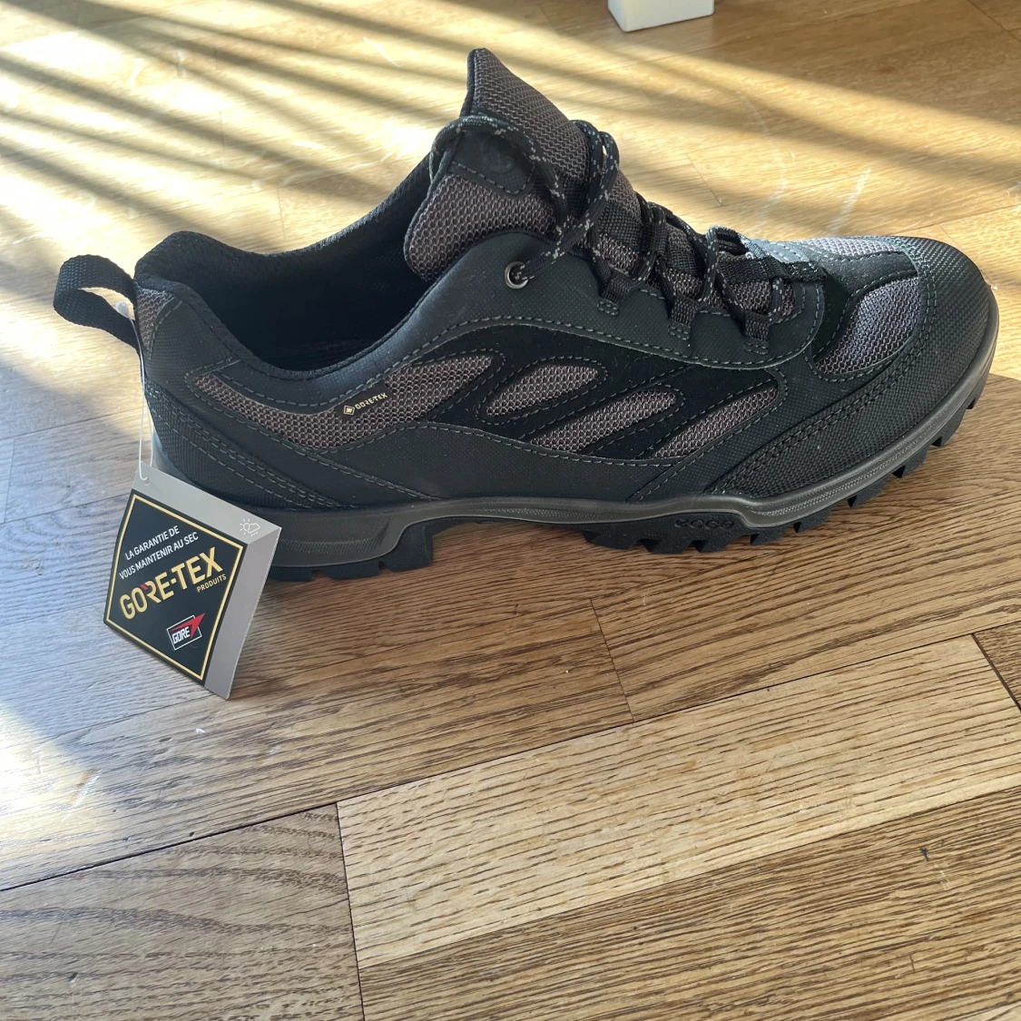 Helt nya och oanvända gore-tex Ecco skor - 91
