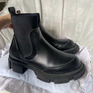 Skor - Skor som jag använt i typ en vecka då jag bytte stil och inte använder dessa mer!