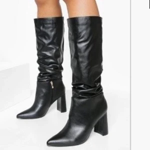 Stövlar med klack - Ett par jättefina stövlar med klack. Nästan helt oanvända. Nypris 530kr