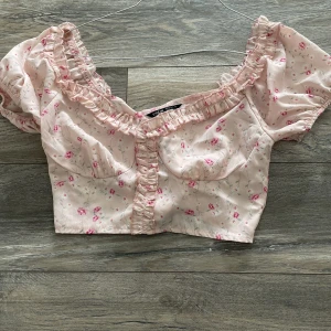 Rosa topp - En jätte söt rosa topp. Perfekt till sommaren.