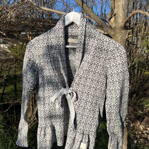 Odd molly kofta - Nu säljer jag min odd molly koftor som inte kommit till användning på länge. Väldigt fint skick.   Pris kan diskuteras! 