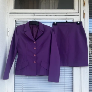 Vintage Kostymset set matchande co-ords kostym kavaj  - Fantastisk vintage kostymsset säljes! Strl: S, superfint skick. 