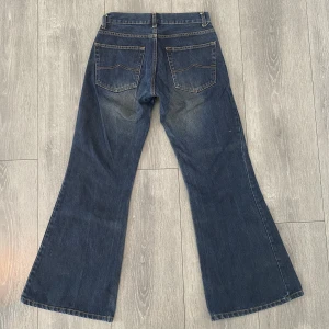 Baggy jeans - Mörkblå baggy jeans! För stora på mig men passar stor s/ liten m ungefär🫶🏻baggy och bootcut i modellen