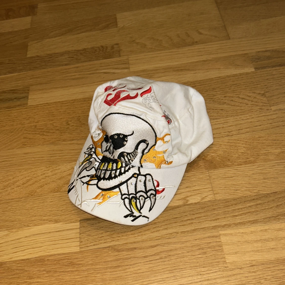 ED HARDY-liknande keps!! - 91
