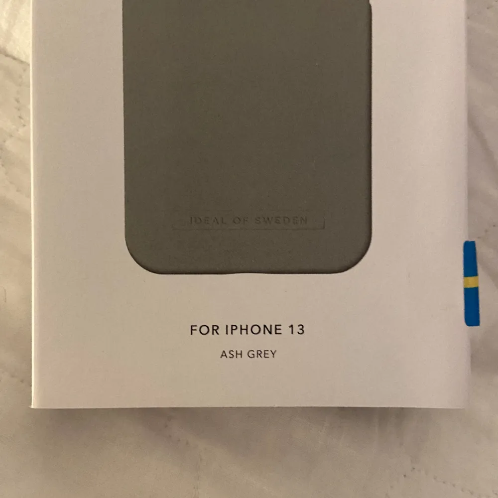 Säljer det här HELT NYA oupppackade mobilskal från ideal of sweden för iPhone 13 pågrund av fel köp🩶 Nypris 400kr säljs för 199kr  DM för fler bilder och frågor☺️. Övrigt.