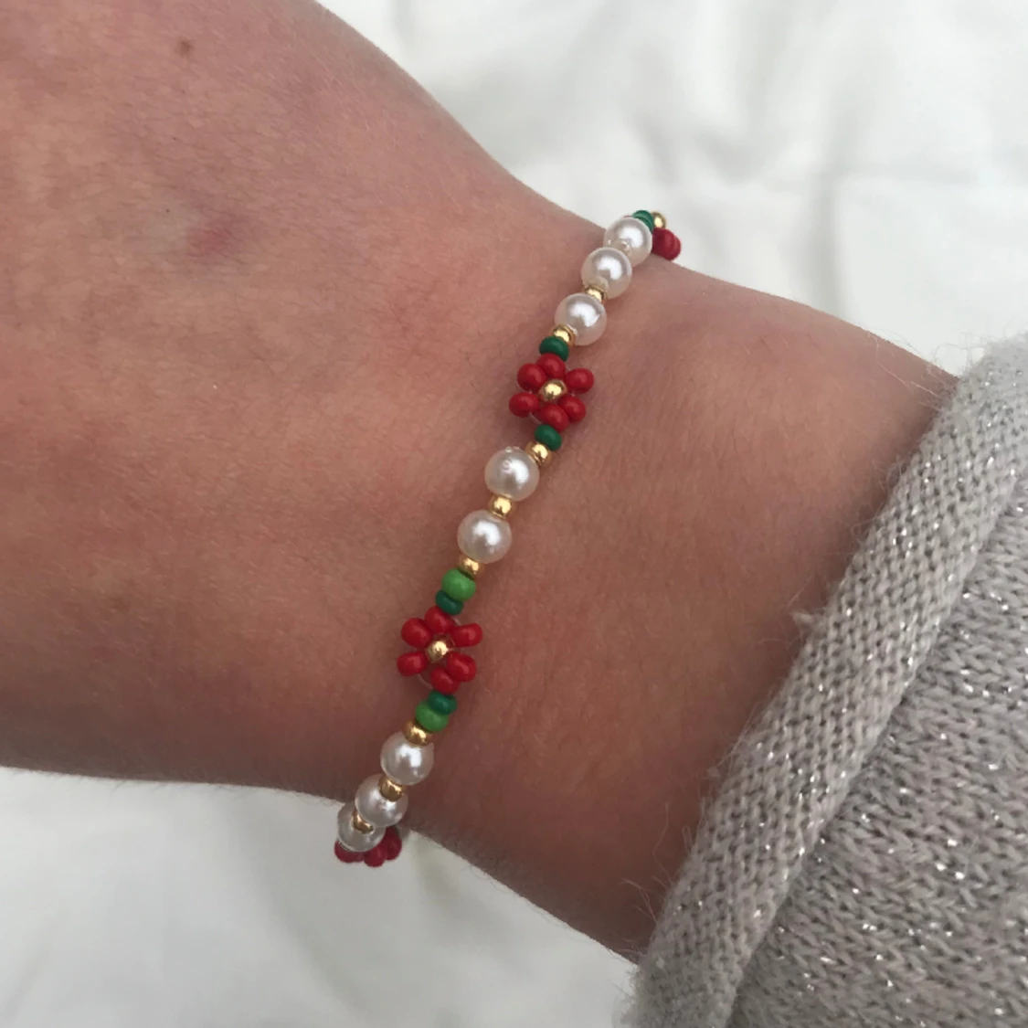 Pärlarmband med blommor - 91
