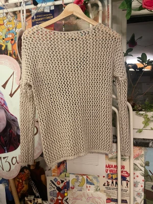 Snygg tröja! - Snygg tröja från Gina tricot! Nästan helt oanvänd av mig 😁💗