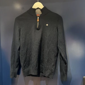 Tröja - Mörkblå tröja från Morris, barn storlek L