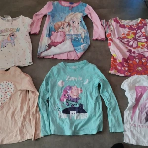 Klädpaket 122/128  - Fint skick. 