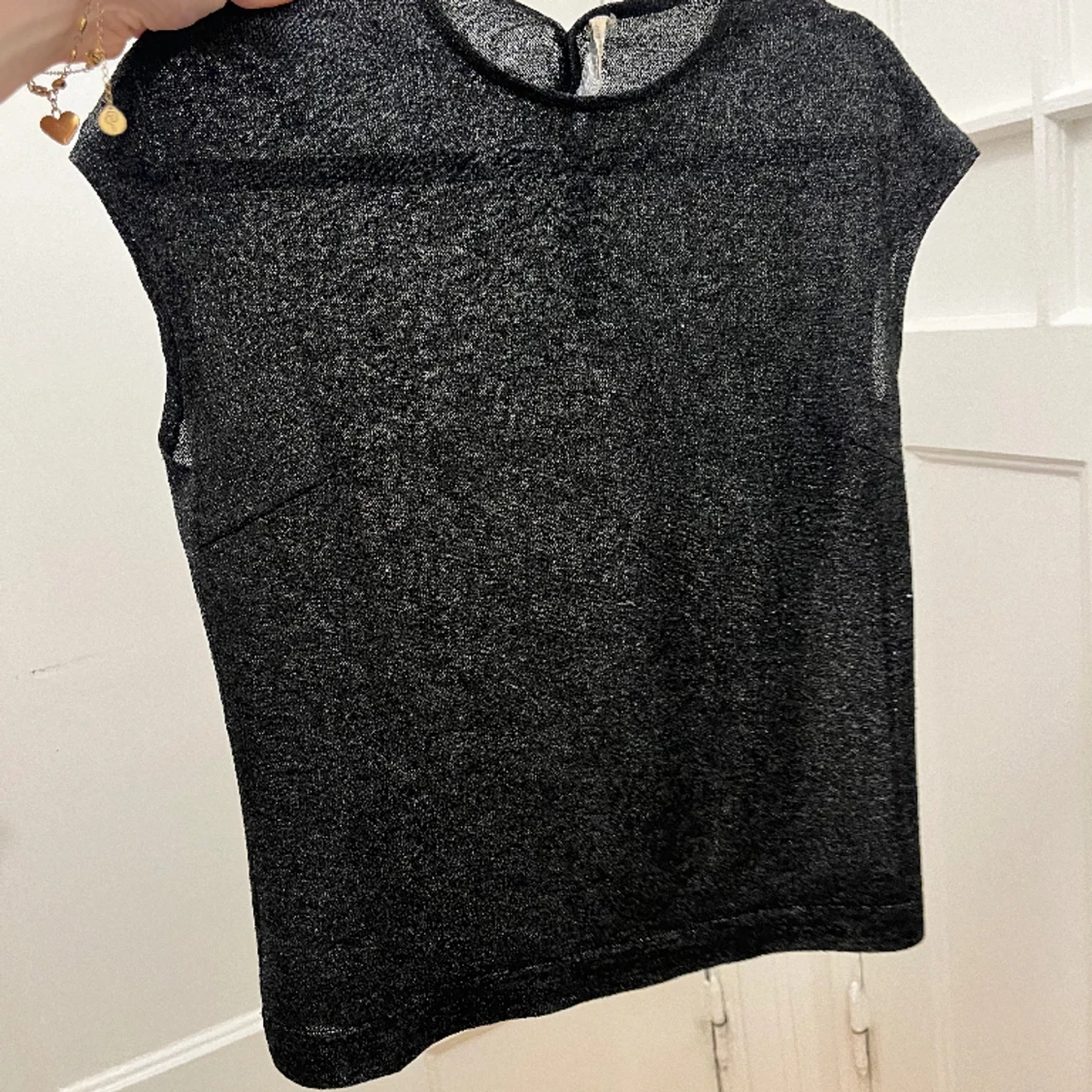 Glittrig stickad T-shirt - 90