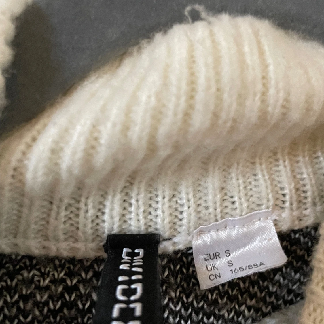 Stickad tröja från HM - 90