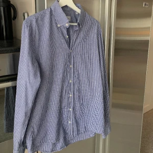 Stenström  - Tjena säljer min Stenström skjorta då jag inte använder den längre. Skick 10/10. Inga defekter. Nypris runt 1600 mitt pris 550. Hör av er om ni har några frågor!