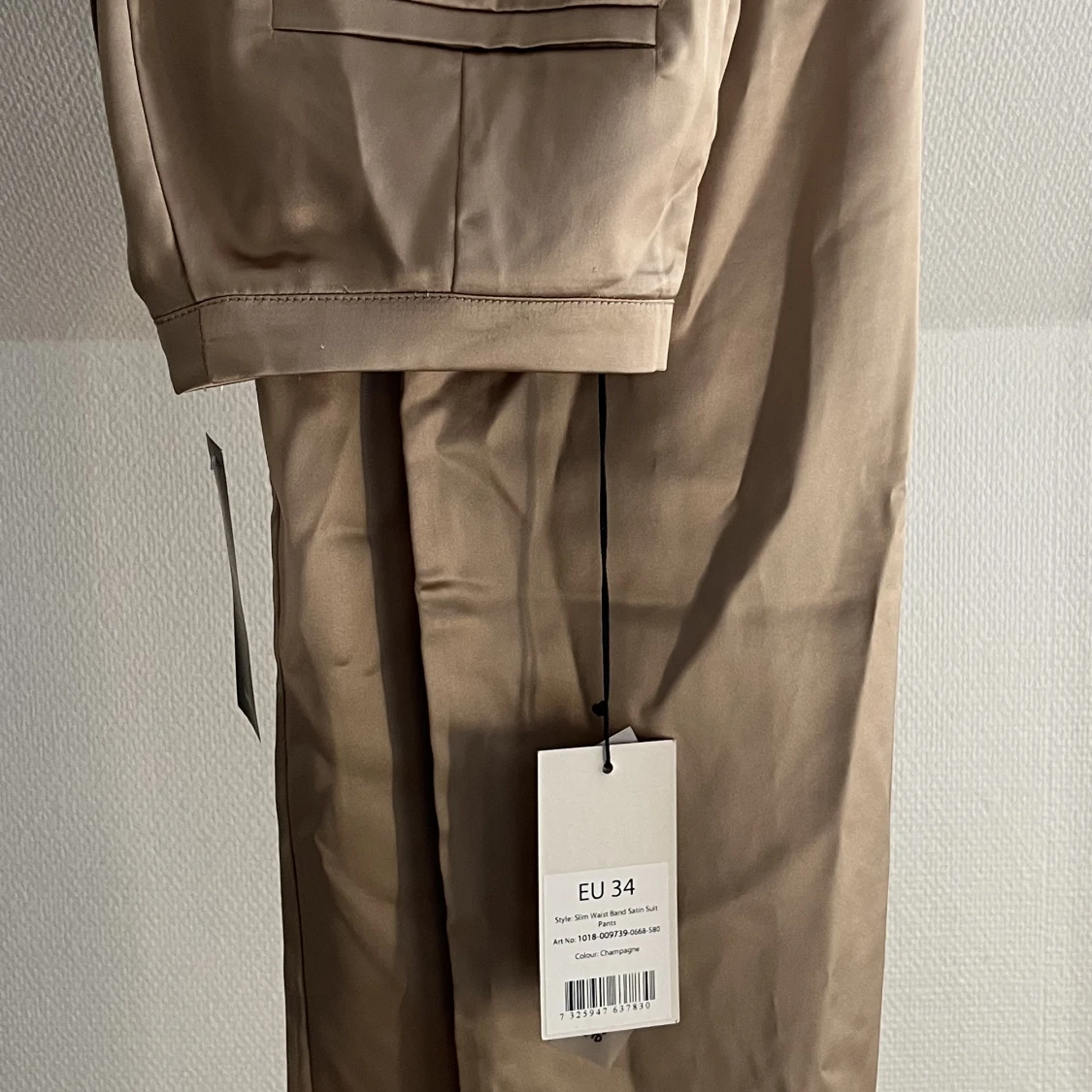 Kostymbyxor satin - 91