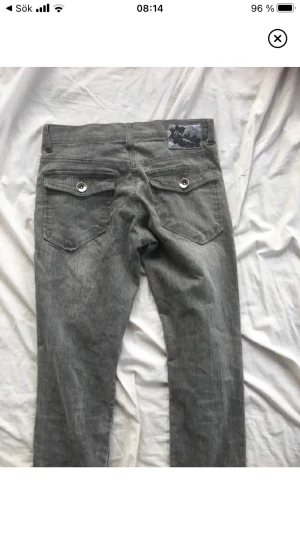Lågmidjade bootcut jeans - Dessa passar den som är 160-165cm och med inte så stora lår