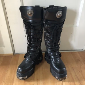 New Rock Boots - Väldigt fina New Rock boots i bra skick. 
