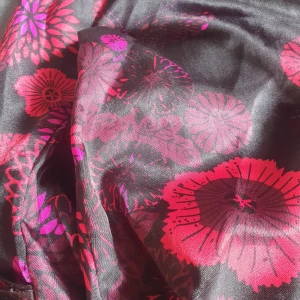 Silks kimono - Super chill black with flowers pattern kimono, 60s. 