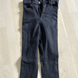 Byxor - Byxor från Dr.Denim.  Skinny modell.  Stretchig modell. 