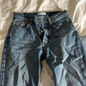midrise zara jeans 💗